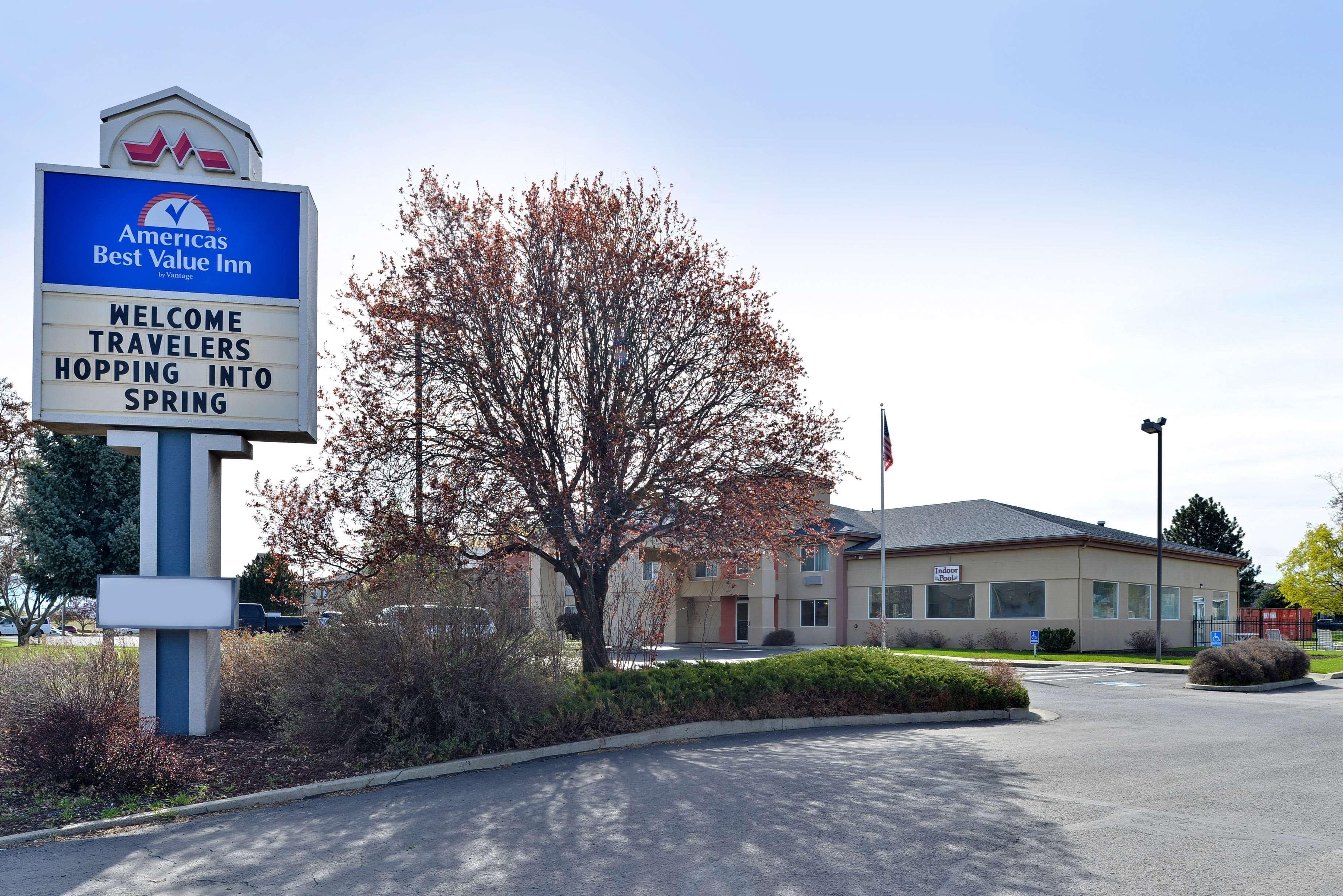Americas Best Value Sandman Inn La Grande Esterno foto